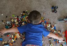 Foto të mrekullueshme – Fëmijë që flenë kudo!