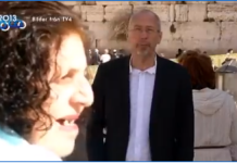 Gazetari po raportonte nga Jerusalemi, por një grua ia prishi… (Video Komike)