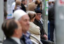 Emisioni për pensionistët kosovarë që përloti mijëra zviceranë