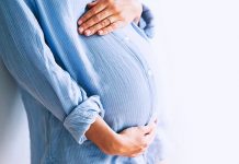 Pesë ndryshimet që i ndodhin trupit të një gruaje pas lindjes