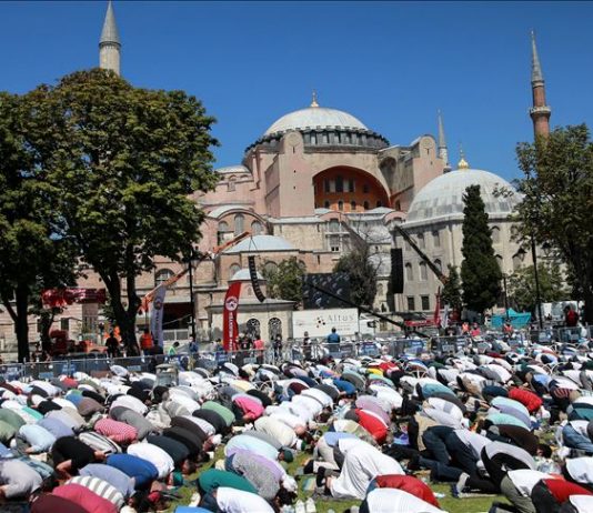 Greqia reagon ndaj hapjes së Xhamisë së Madhe të Ajasofjas për namaz
