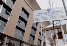 Ministria e Arsimit, publikon udhëzimet për nisjen e mësimit në shtator