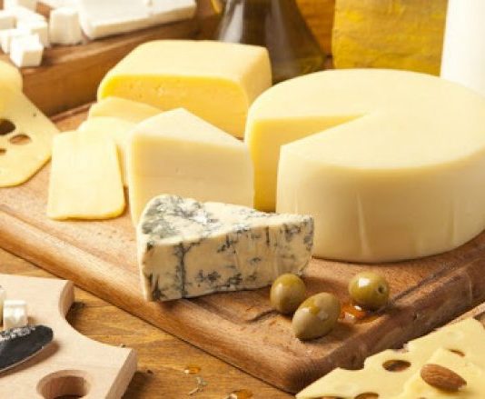 Si ta mbani kaçkavallin të freskët, të mos prishet dhe të mos myket