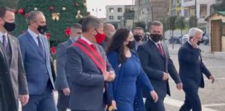 Osmani pritet në Tiranë me ceremoni shtetërore nga presidenti Meta
