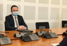 Hoti i kërkon drejtorit të AKI-së të lirojë detyrën