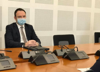 Hoti i kërkon drejtorit të AKI-së të lirojë detyrën