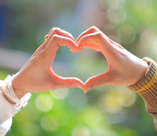 I dashuruar pa kushte